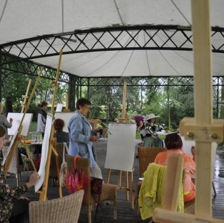 Warsztaty malarskie w przypałacowym ogrodzie