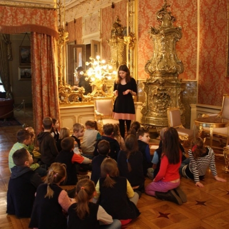 Uczestnicy zajęć w salonie lustrzanym