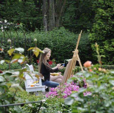 Warsztaty malarskie w przypałacowym ogrodzie