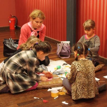 Uczestniczki warsztatów podczas pracy