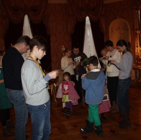 Rodzinne zwiedzanie pałacowych wnętrz.