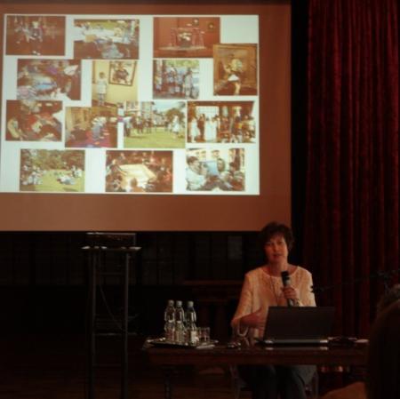 Kierownik działu Sztuki Dawnej i Edukacji MPH Magdalena Michalska-Szałacka, wystąpienie pt. „Muzeum Pałac Herbsta. Edukacja… o krok dalej!”