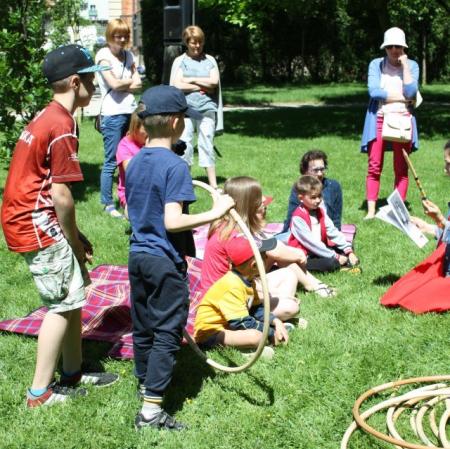 Piknik dla podopiecznych Fundacji Gajusz w Muzeum Pałac Herbsta