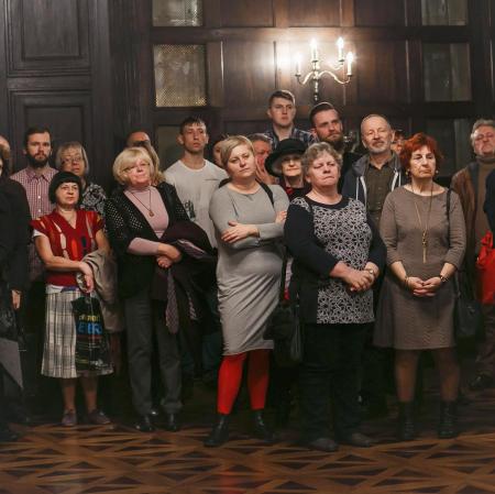 Otwarcie wystawy w sali balowej pałacu Herbsta