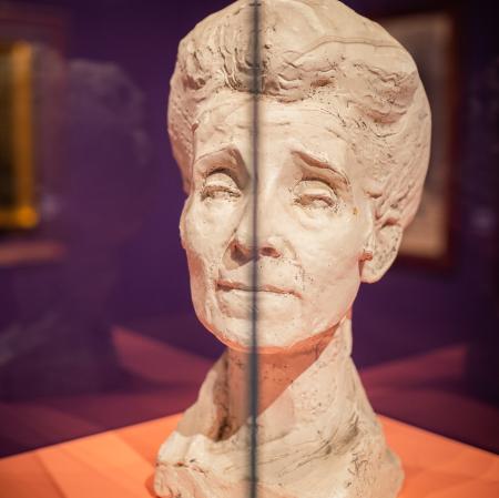 Popiersie olgi Boznańskiej