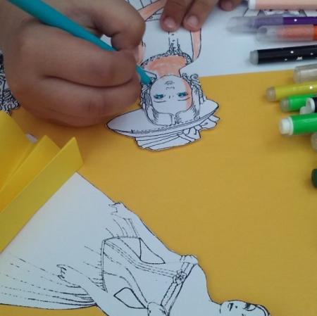 Warsztaty dotyczące mody przeprowadzone w szpitalu