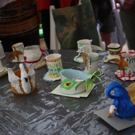 Prezentacja prac wykonanych przez uczestników warsztatów "Empire. Ponadczasowość klasyki"