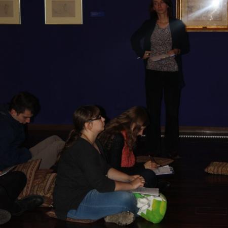 Uczestnicy warsztatów w Galerii Sztuki Dawnej.