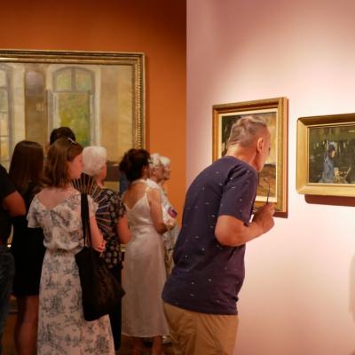 visitors in art gallery