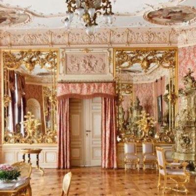 The Mirrow parlair in the Herbst Palace